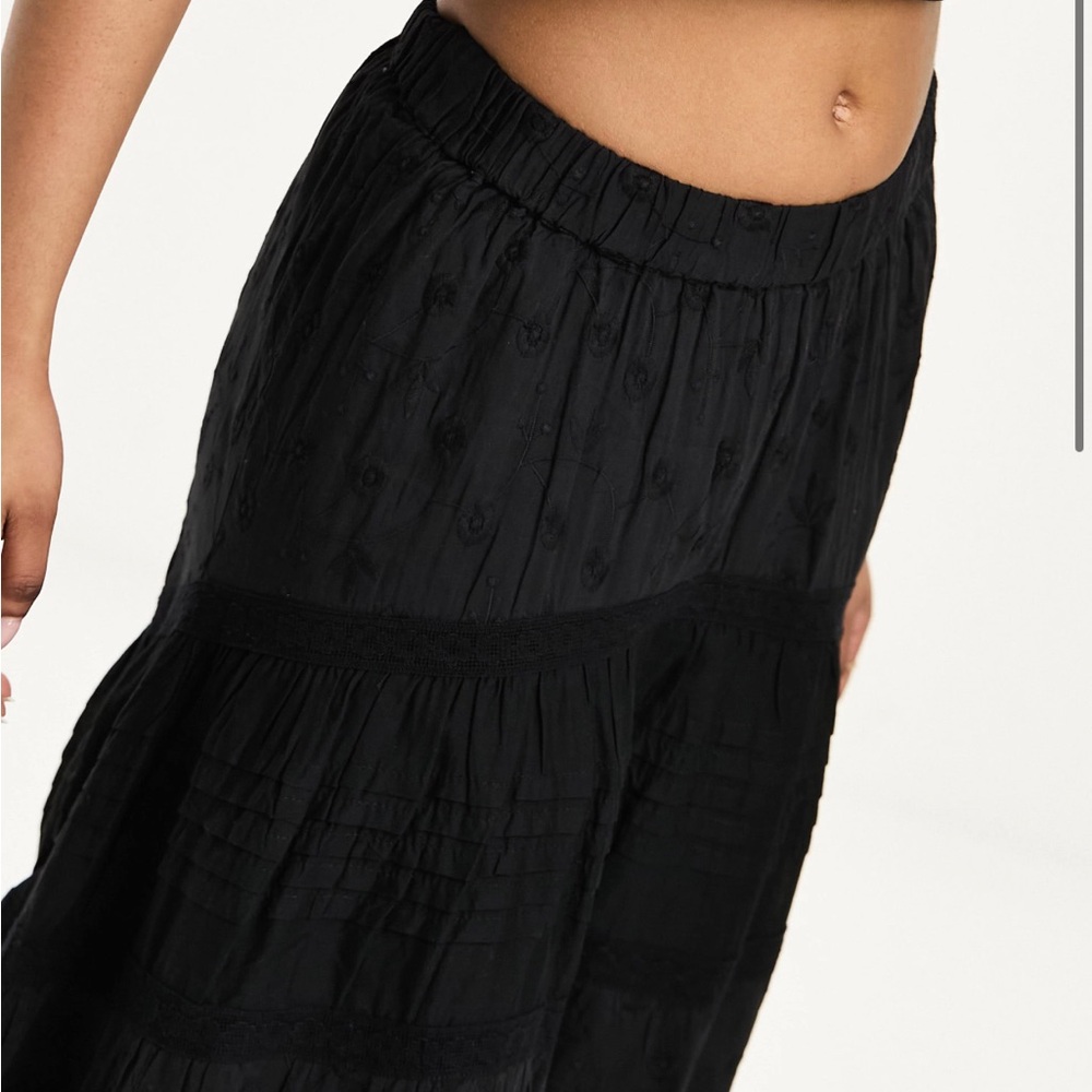 Reclaimed Vintage limited edition prairie skirt in black